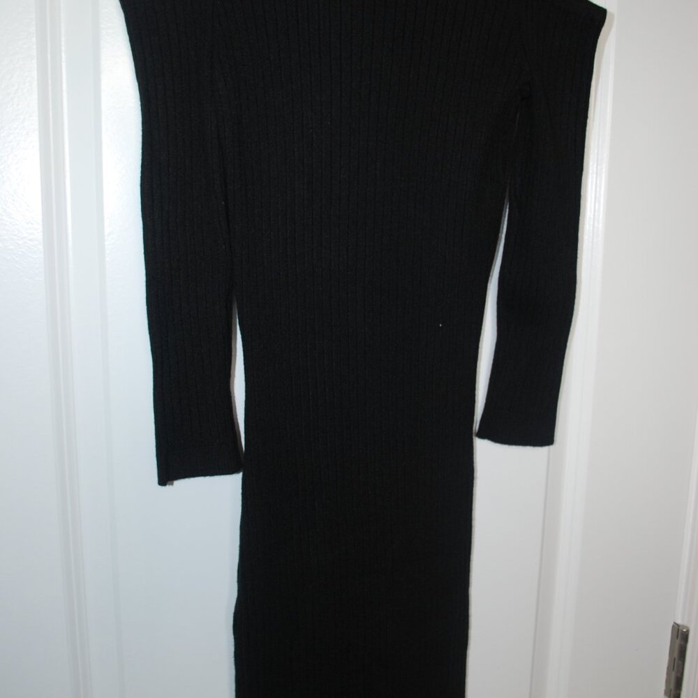Jessica Simpson "Cold Shoulder" LBD - Picture 4 of 7